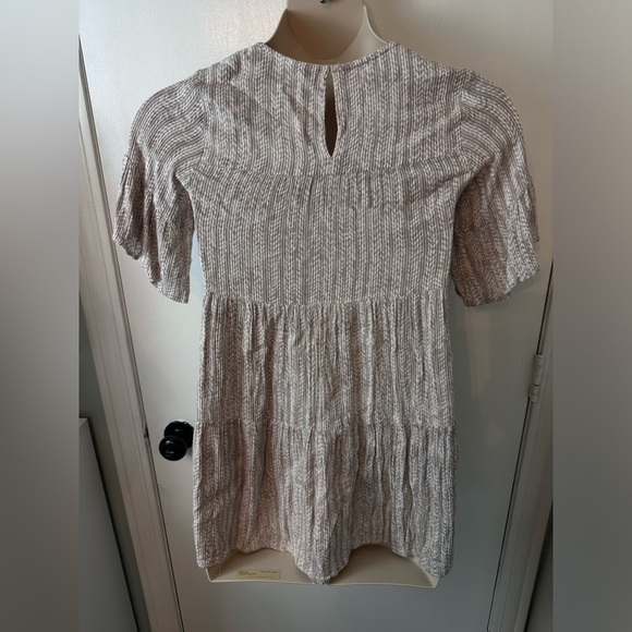 Gray White Tiered Ribbed Knit Babydoll Tunic Top with flutter sleeves #1509 - Picture 7 of 10
